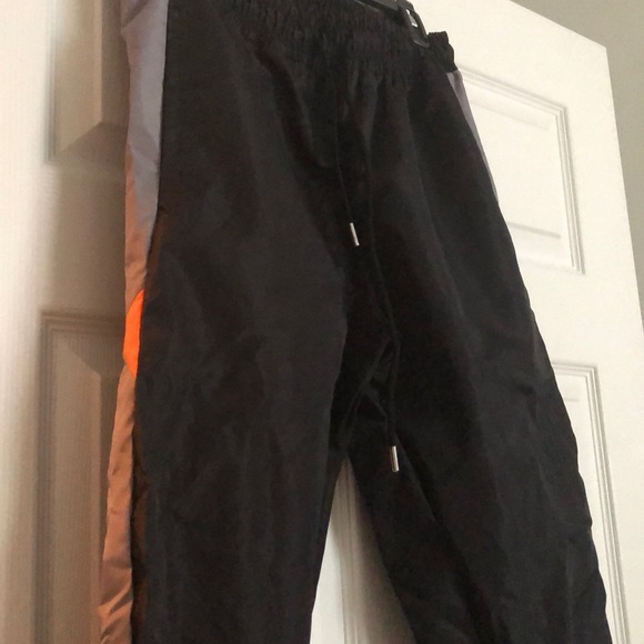 Boohoo Joggers Never Worn! - Picture 2 of 6